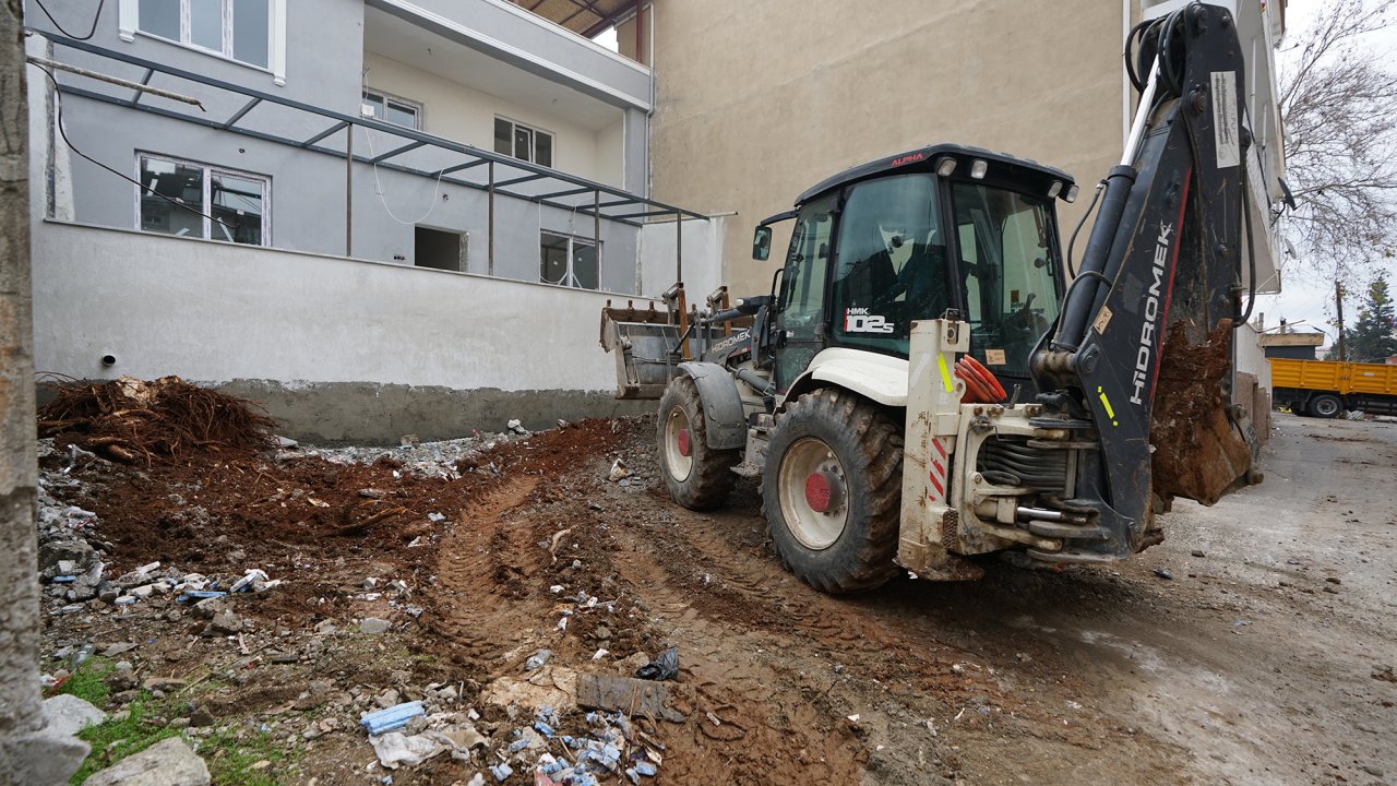 Kahramanmaraş’ta mahalleler pislikten temizleniyor!