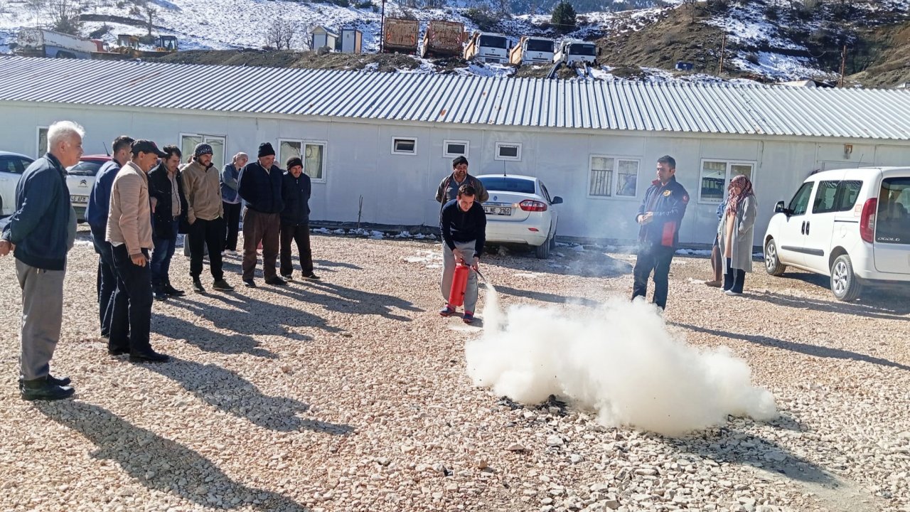 Çağlayancerit’te Yangına Müdahale Eğitimi