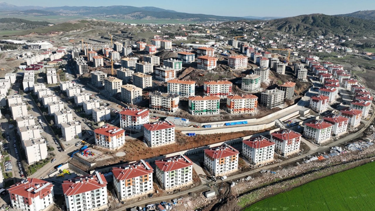 Kahramanmaraş deprem konutları için kura heyecanı devam ediyor!