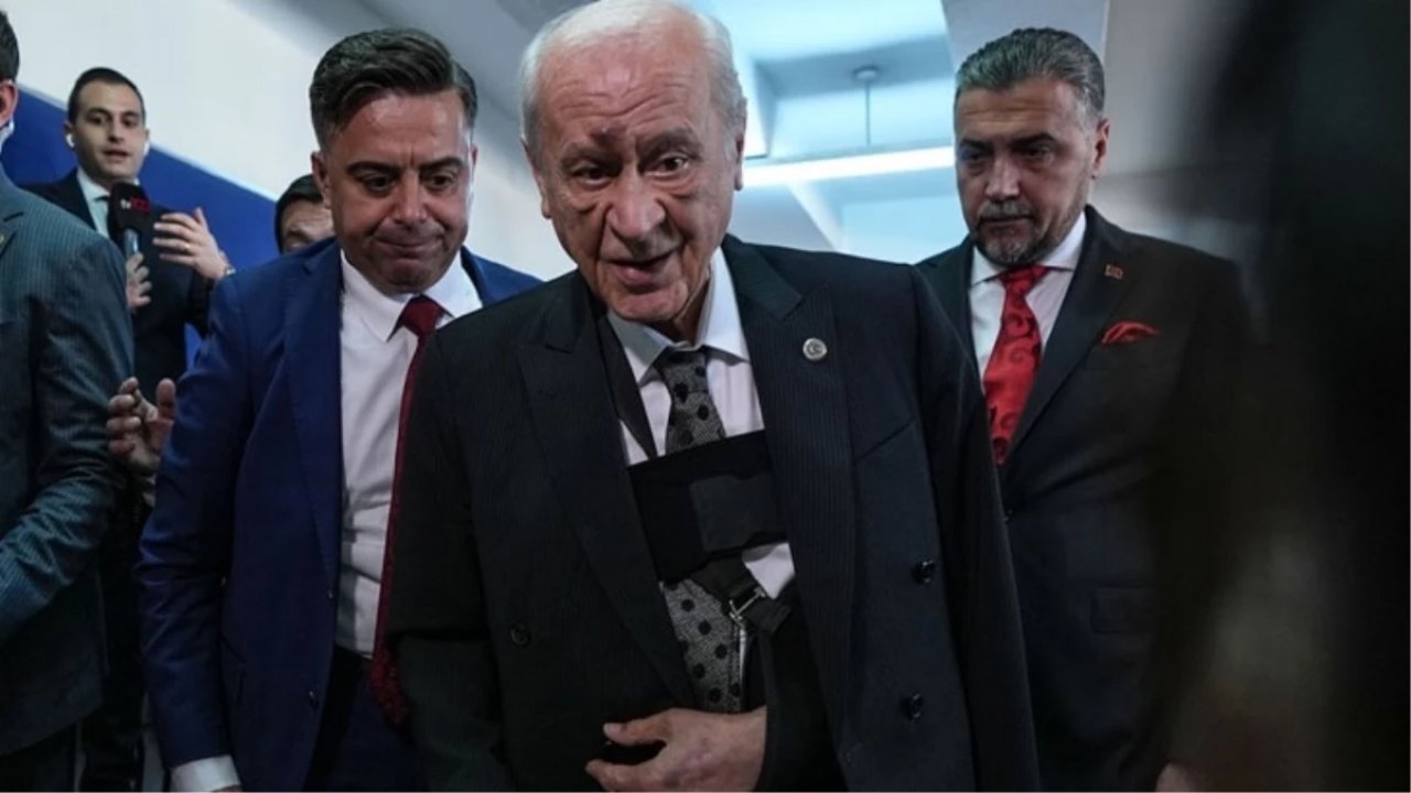 Devlet Bahçeli'ye ne oldu? Yüzünde morluk kolunda sargı!