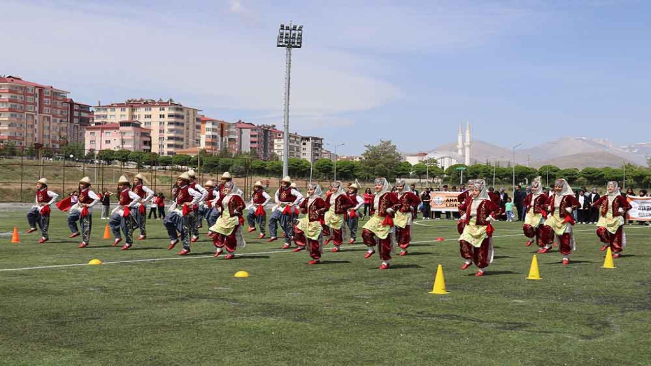 Afşin'de 19 Mayıs coşkusu!