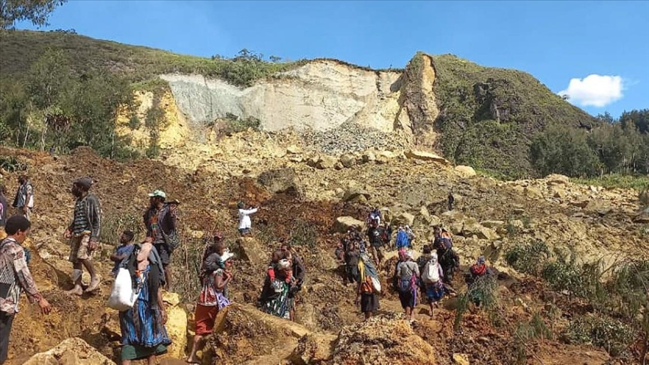 Heyelan felaketi! Toprak altında kalanların sayısı 2 bini geçti!