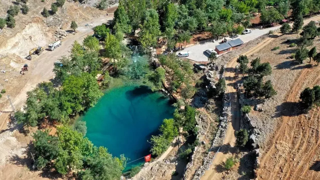 Kahramanmaraş’ın dipsiz kuyusu yeşil göz! Bilim İnsanları sonunu bulamadı!