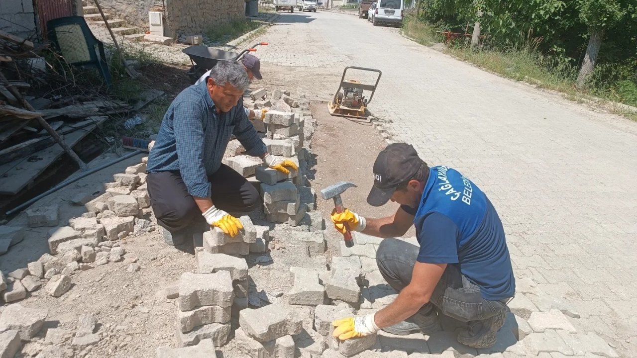 Çağlayancerit'te Altyapı Çalışmaları Hız Kesmeden Devam Ediyor!