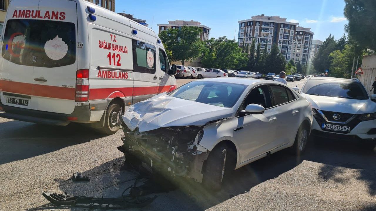 Kahramanmaraş’ta Zincirleme Kaza! 3 yaralı