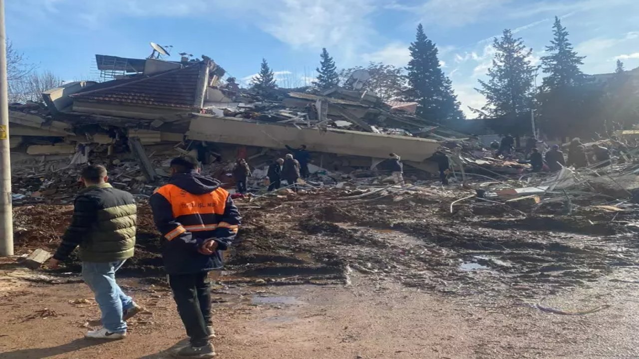 35 kişini can verdiği Kahramanmaraş'taki deprem duruşmasında bilirkişiyi suçladı, binanın kusursuz yapıldığını savundu!