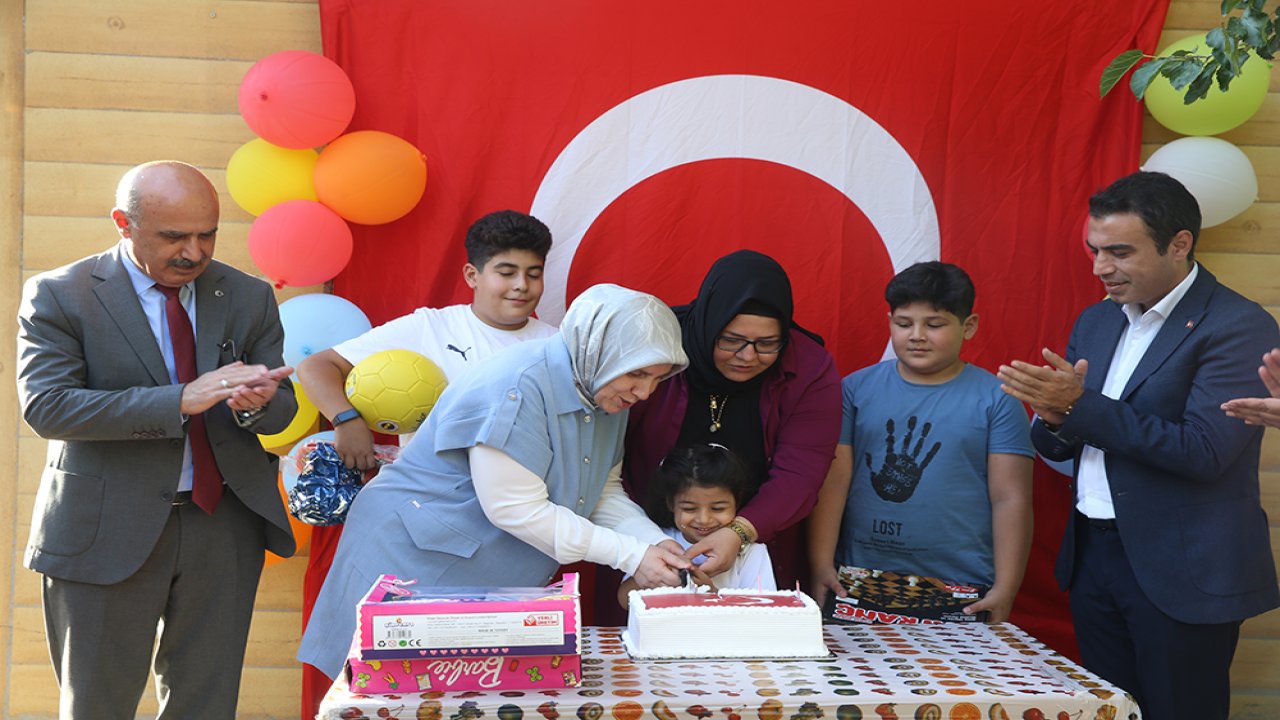 Kahramanmaraş'ta şehit çocuklarına doğum günü sürprizi!