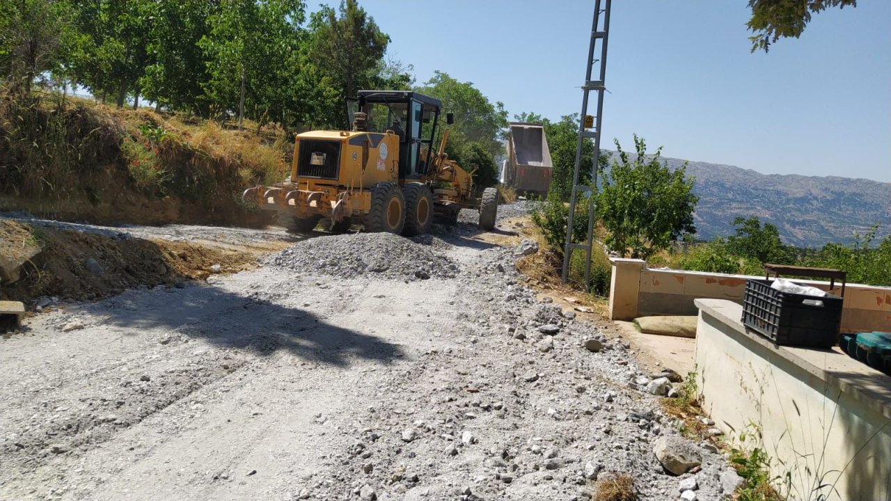 Kahramanmaraş’ta Kabasakal ve Boyalı Mahallelerinde yol çalışması!