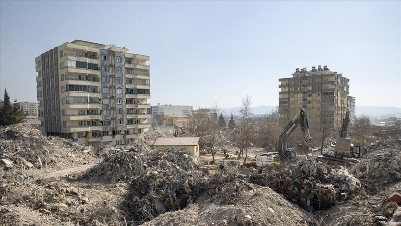 Kahramanmaraş'ta 58 kişiye mezar olan bina 13 kez Belediye denetiminden geçmiş!