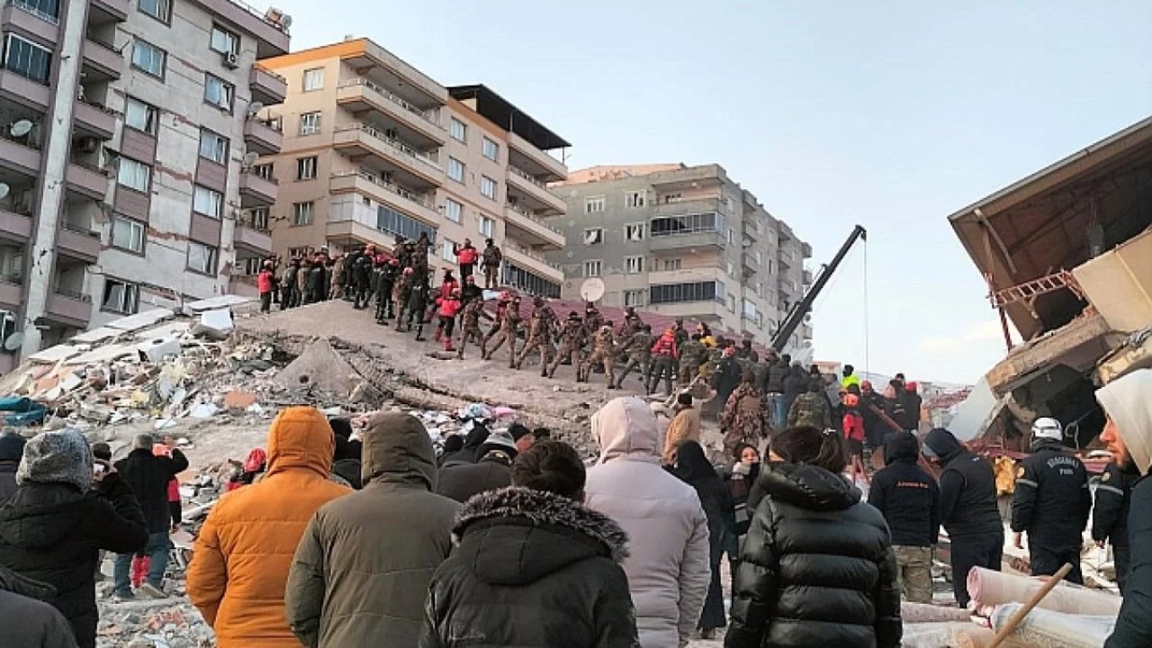 Kahramanmaraş’taki Reyyan apartmanı davasında ilginç diyalog! “İmar planı baştan hatalı”