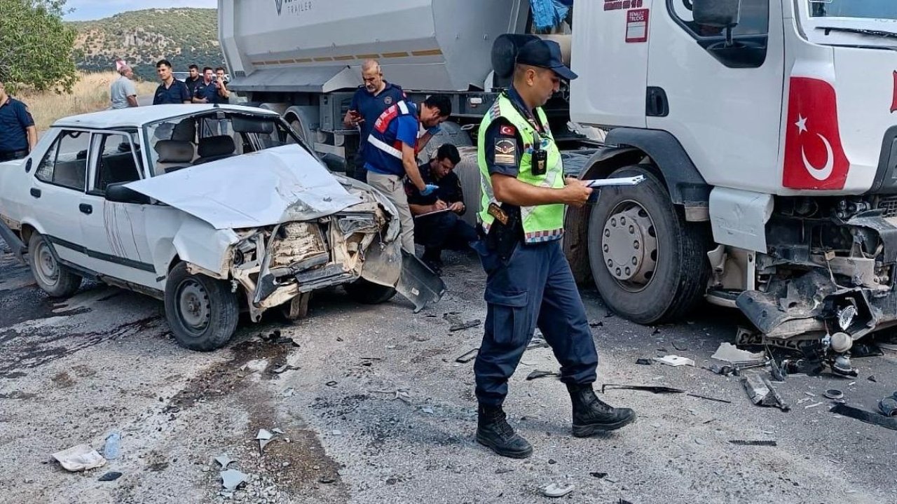 Kahramanmaraş’ta otomobil ile tır çarpıştı! Bir kişi hayatını kaybetti!