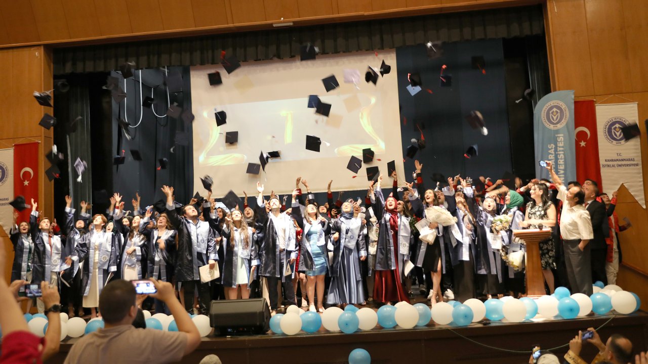 Kahramanmaraş KİÜ ilk mezunlarını verdi!