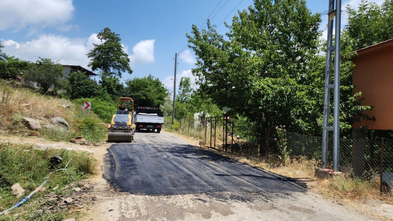 Kahramanmaraş’ta Andırın’ın yolları bir bir yapılıyor!