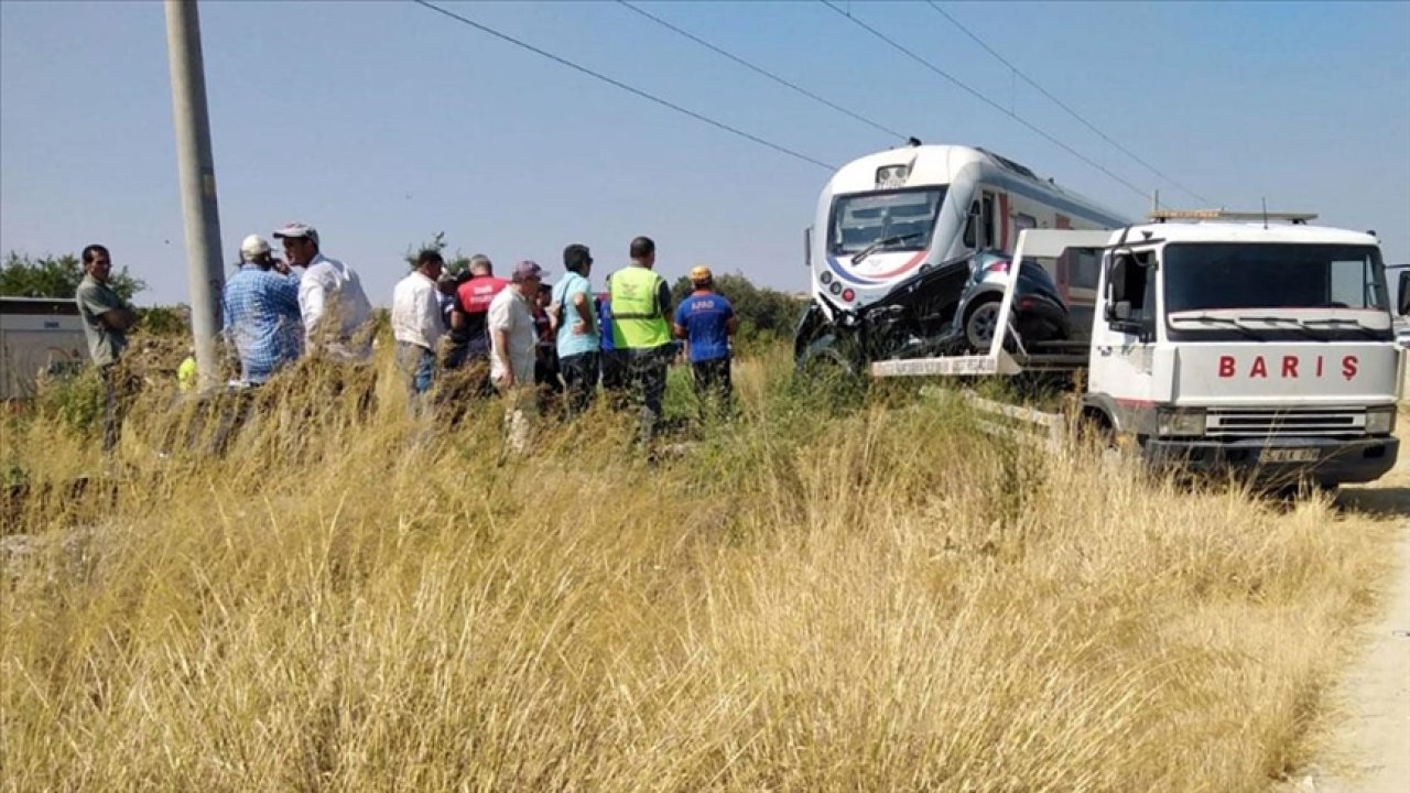 Hemzemin geçitte facia! 3 kişi can verdi!