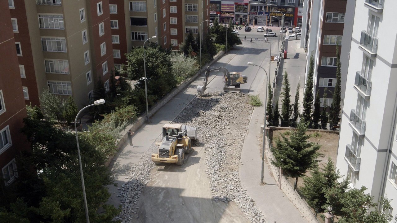 Onikişubat Belediyesi’nden Süleyman Şah Mahallesi’ne asfalt atağı