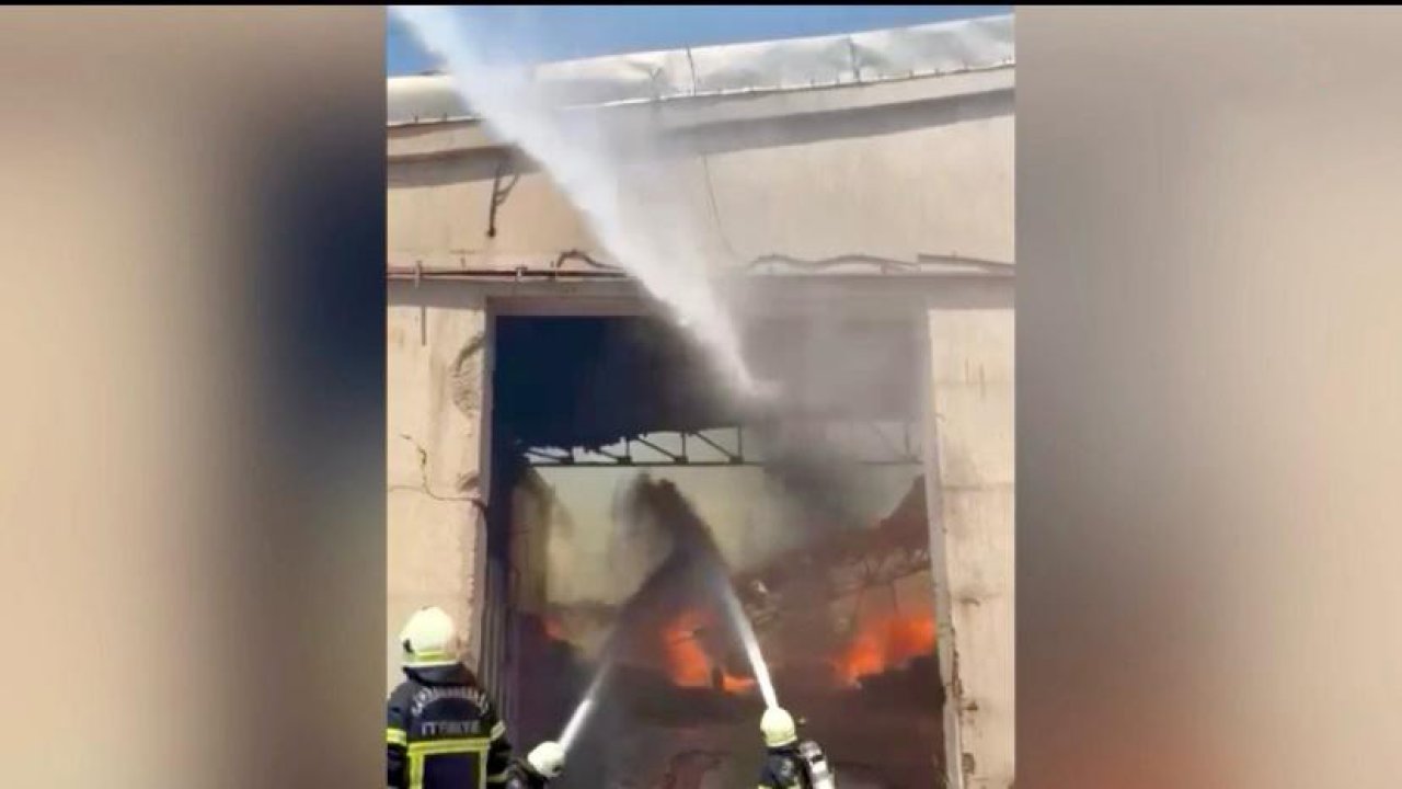 Kahramanmaraş’ta fabrika yangını korkuttu!