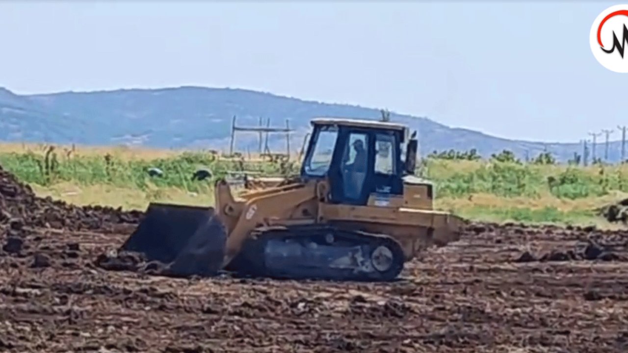 Kahramanmaraş’ta Çiftçinin Emeği Dozerlerle Yok Edildi! Hasat Edilmeyen Ürünler Yol Çalışmasına Kurban Gitti