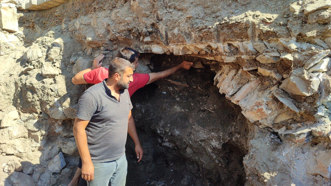 Kahramanmaraş’ta gizli kalan tarih cami kazısında ortaya çıktı!