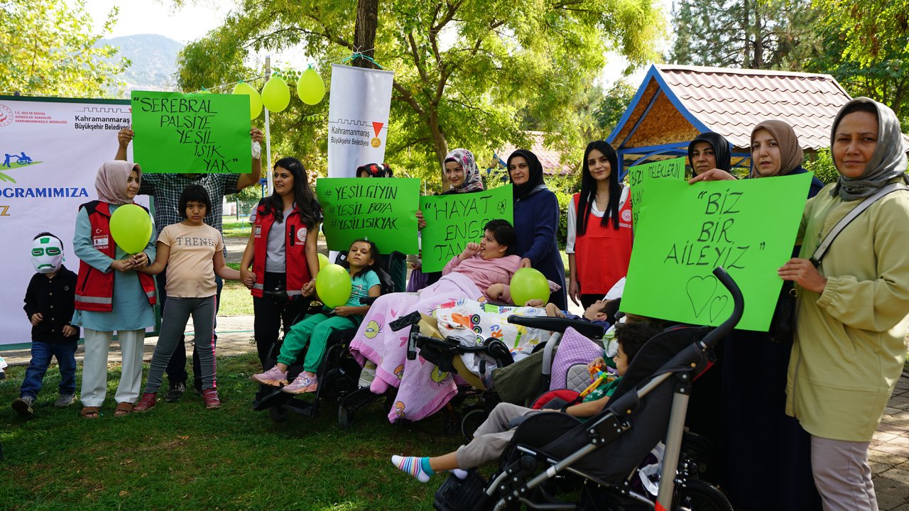 Kahramanmaraş’ta farkındalık etkinliği özel çocukların yüzünü güldürdü