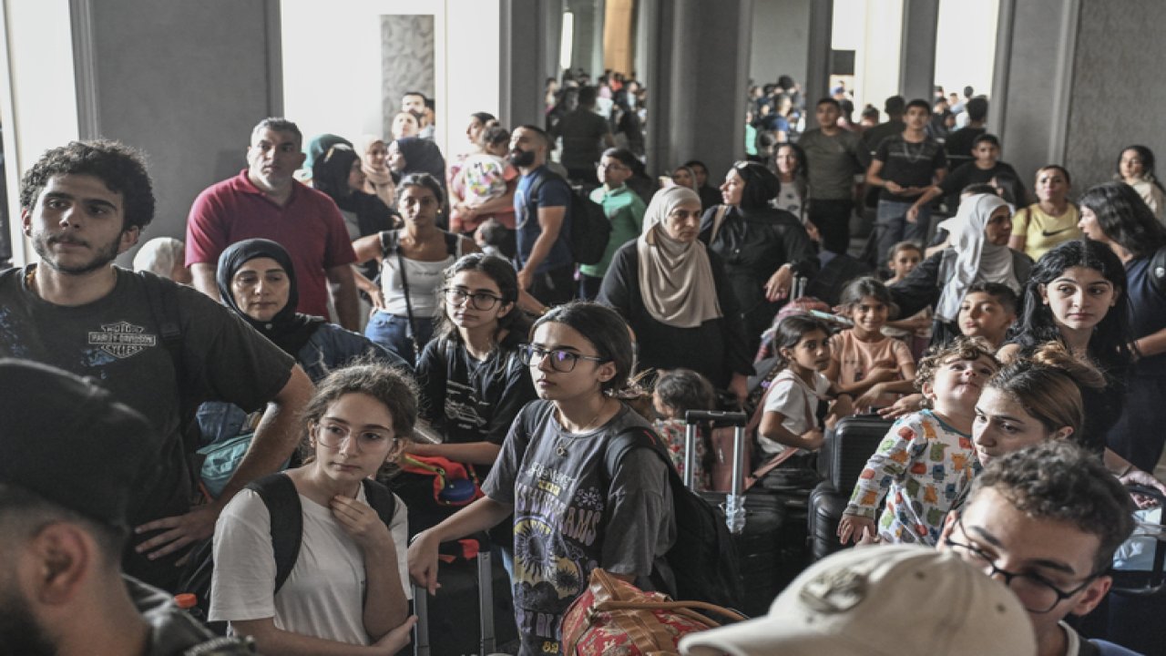 Türk vatandaşlarının Lübnan'dan tahliyesi başladı!