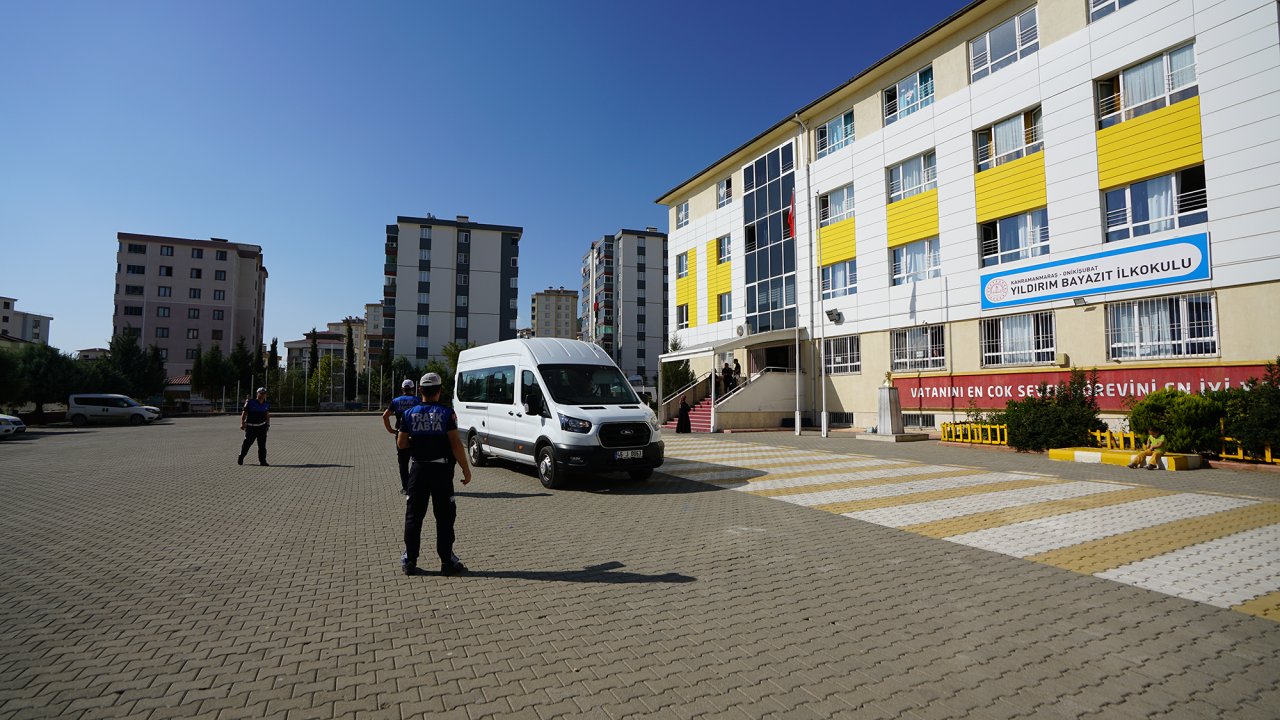 Kahramanmaraş Zabıtası öğrenciler için görev başında!