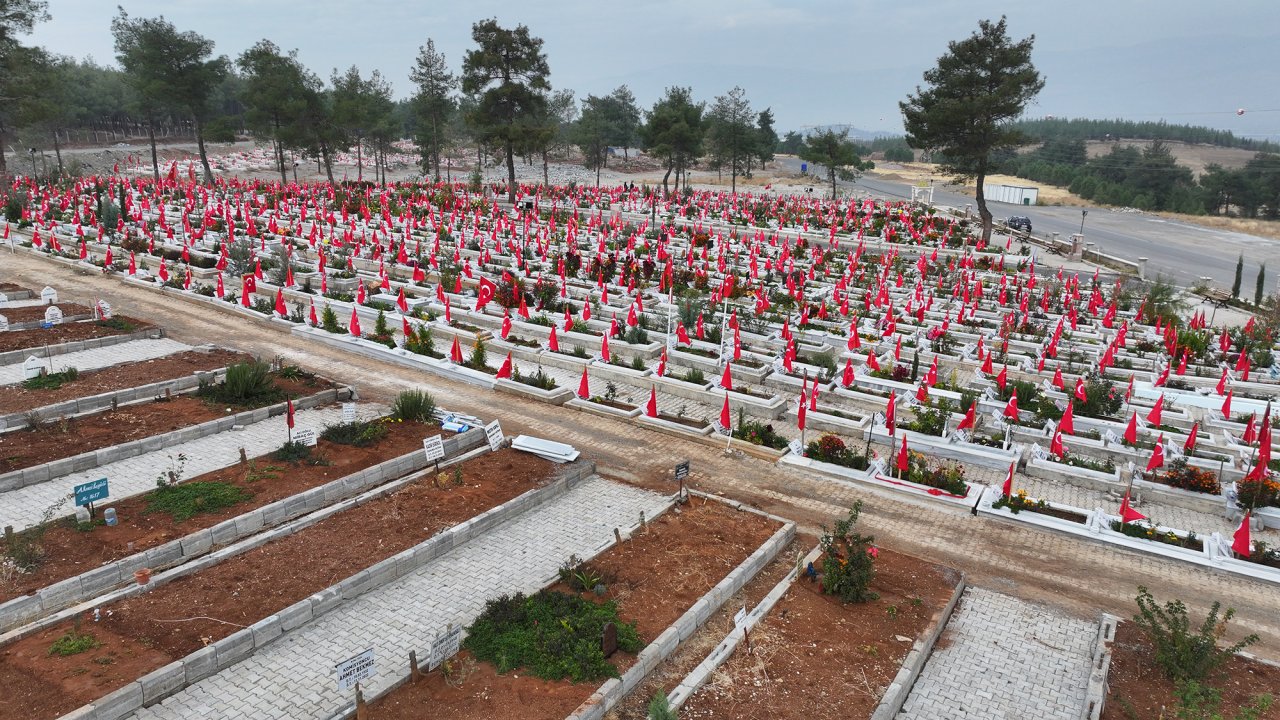 Kahramanmaraş'ta mezarlıklar için hummalı çalışma!