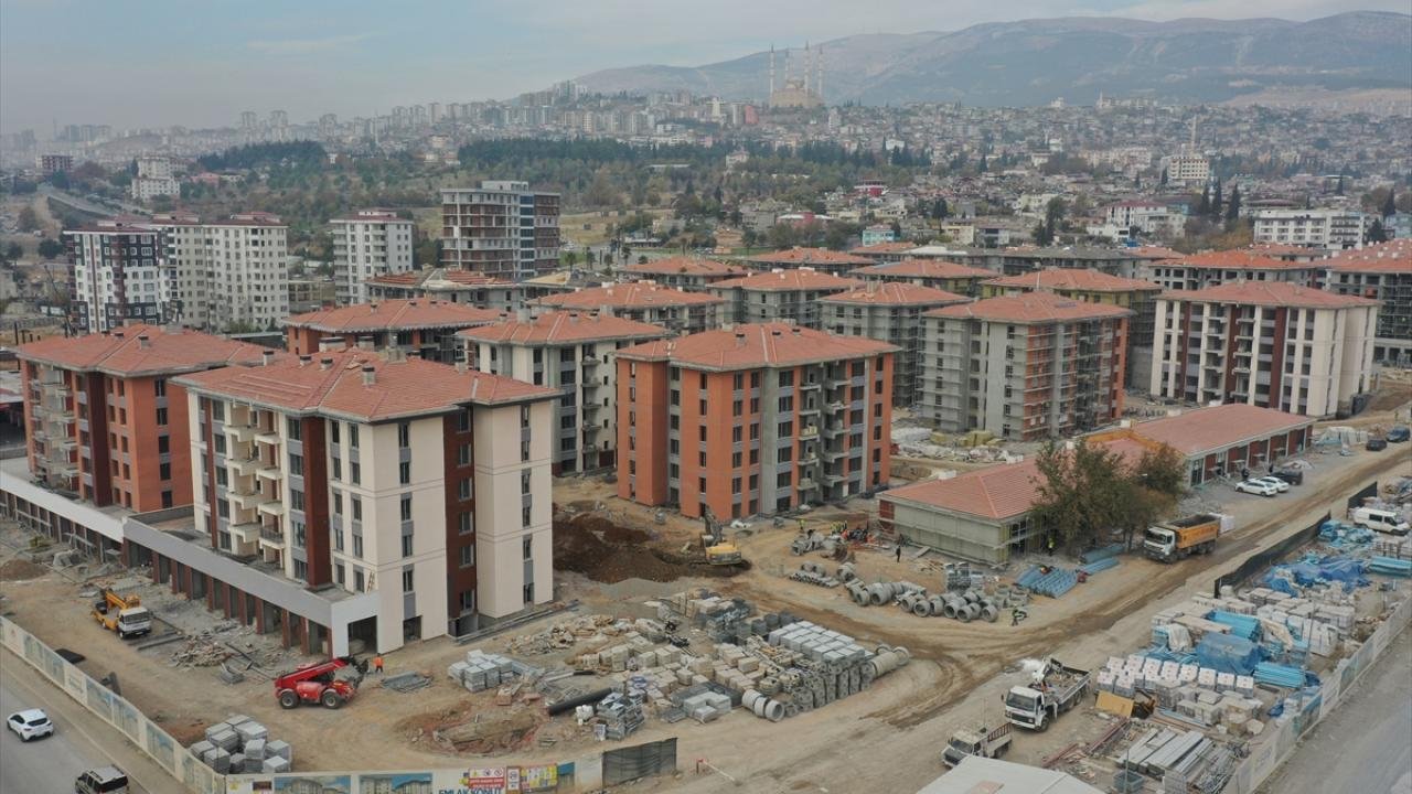 Kahramanmaraş'taki 5 bin 412 konut ve iş yerinin teslimine 2025'te başlanacak!