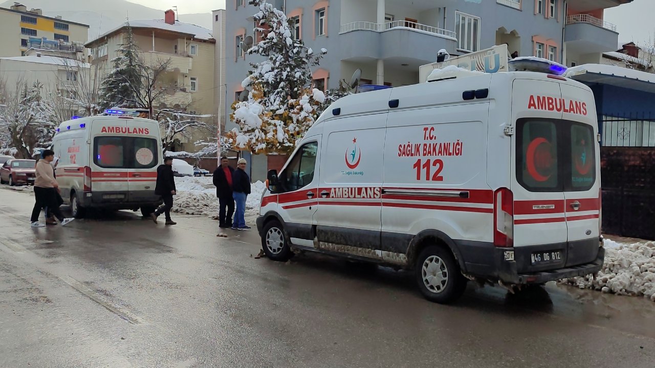 Kahramanmaraş'ta sobadan sızan gazdan zehirlenen anne ve kızı hayatını kaybetti