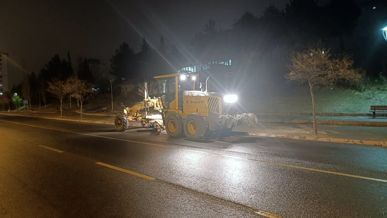 Kahramanmaraş’ta kar nöbeti başladı!