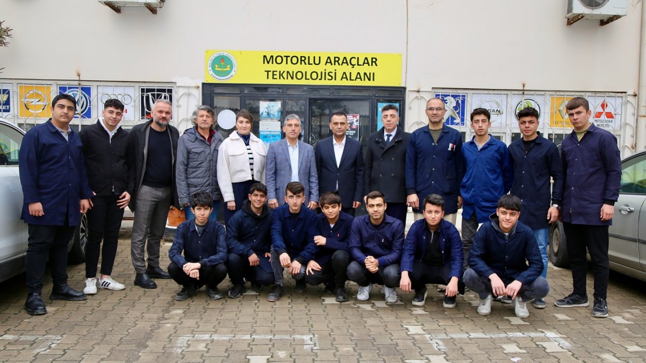 Sadi Kır'dan Kahramanmaraş Mesleki ve Teknik Anadolu Lisesi'ne Ziyaret