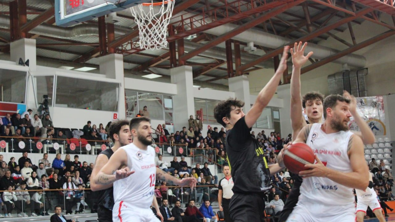 İstiklal Basketbol, Namağlup Liderliğini Sürdürüyor!