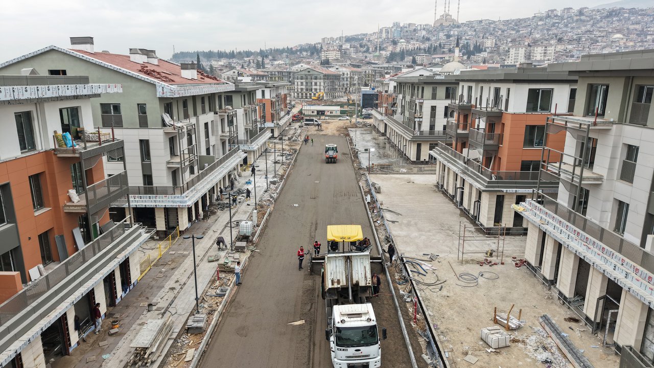 Kahramanmaraş’ta Azerbaycan Mahallesi’nde asfalt başladı!