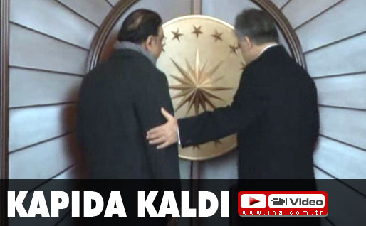 Kapıda kaldı