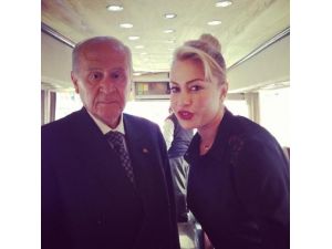 Yeliz Yeşilmen Bahçeli İle Fotoğrafını Paylaştı