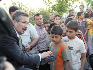 Başkan Poyraz, 5 çayında dert dinledi