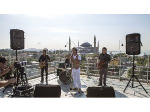 Rockçı İmama Konser Vizesi