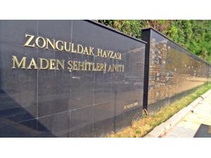 Maden Şehitleri Anıtındaki Tabelalar Dökülüyor