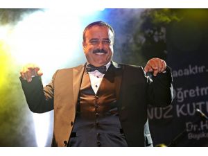 Bülent Serttaşın Tehlikeli Sahne Şovu