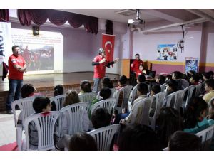 Akut’tan Öğrencilere Deprem Bilinçlendirme Semineri