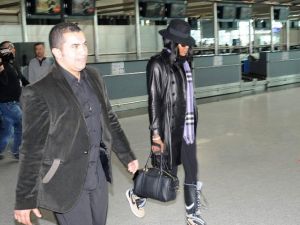 Naomi Campbell Gazetecilerle Köşe Kapmaca Oynadı