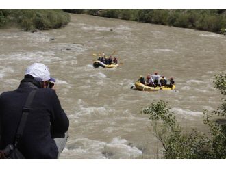 Hakkari Zap Suyunda Rafting Heyecanı