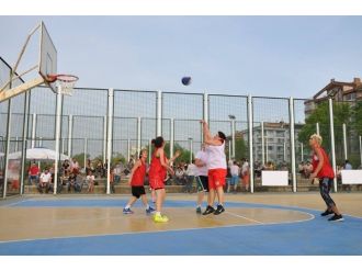 Yalova’da Basketbol Şöleni