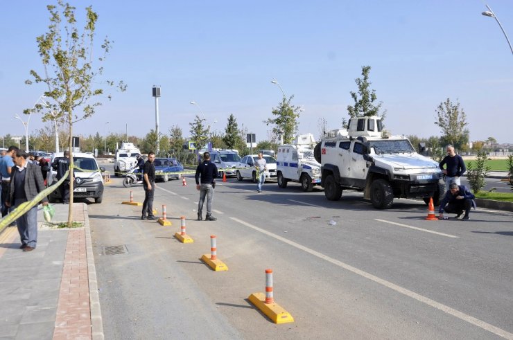 Eşine sokak ortasında kurşun yağdırdı