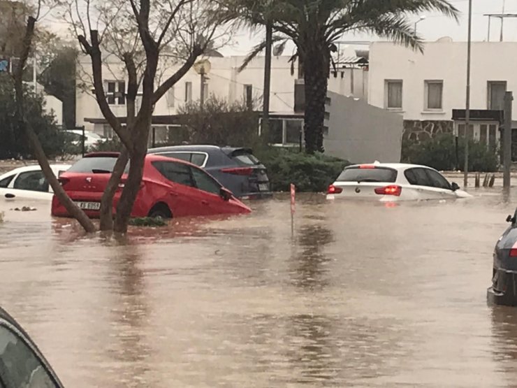 Bodrum su baskınları yaşandı