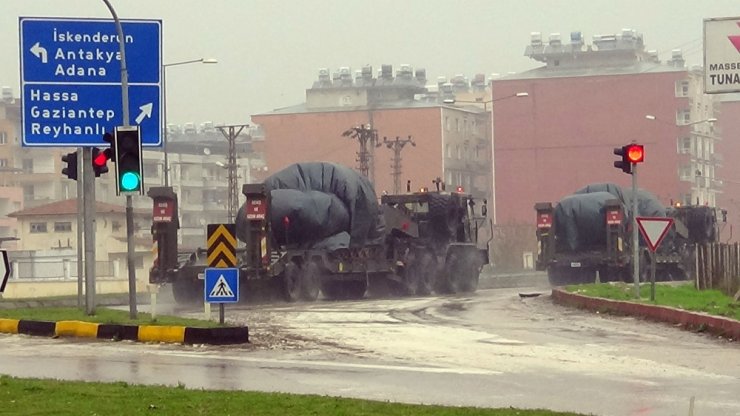 Sınıra 15 tank ve askeri mühimmat sevk edildi