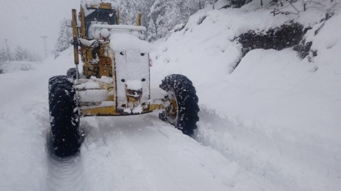 Kahramanmaraş kayak merkezinde kar kalınlığı 2 metreyi aştı