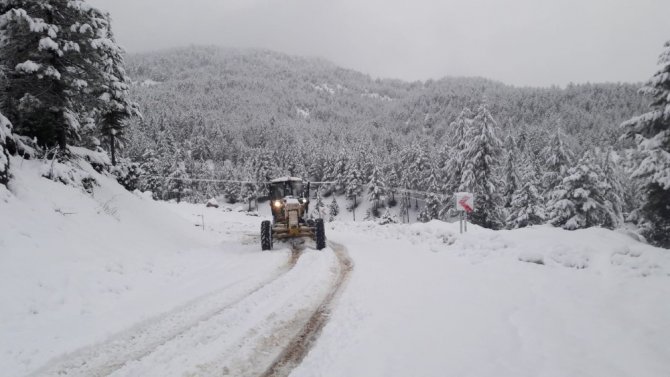 Kahramanmaraş kayak merkezinde kar kalınlığı 2 metreyi aştı