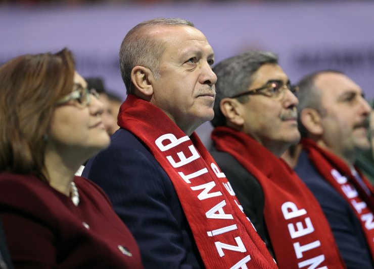 Erdoğan : 'Bir gece ansızın oraya da gireriz'