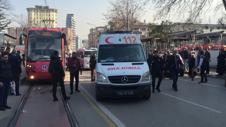 Barışma teklifini kabul etmeyen eski karısını bıçakladı