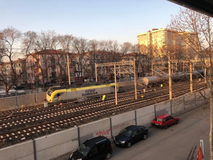 Kırıkkale'ye gitmekte olan yakıt treni raydan çıktı